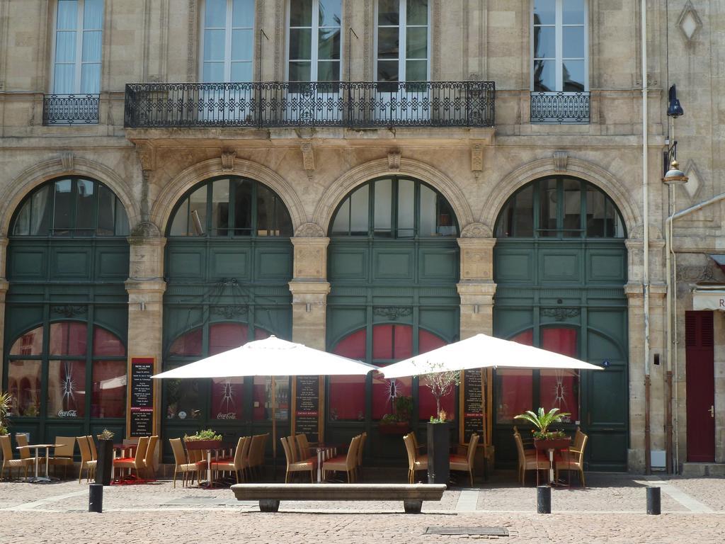 LES TROIS CHANDELIERS un petit paradis en plein centre ville Bordeaux Extérieur photo